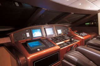 Mangusta Illusion 92 - Bridge